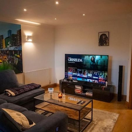 1-Bed Flat In Ocean Village Саутгемптон Экстерьер фото