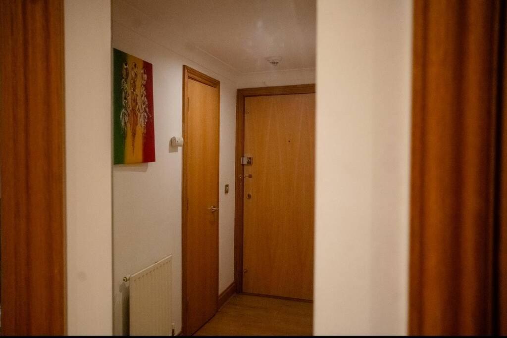 1-Bed Flat In Ocean Village Саутгемптон Экстерьер фото